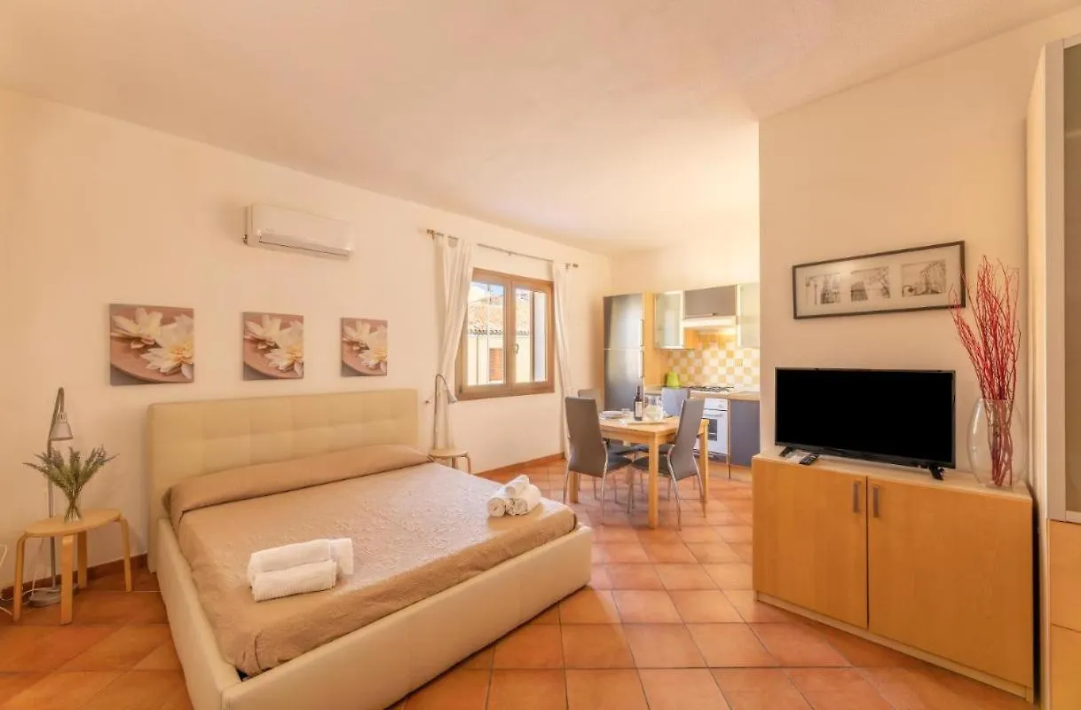 Apartment Relaxing Cristal Blu Studio Sleeps 4 Num1493 Santa Teresa Gallura Italy