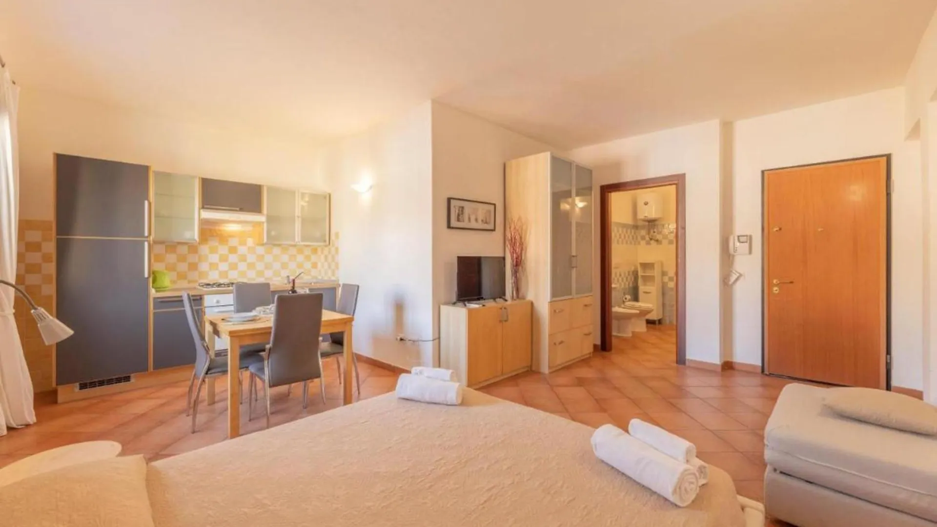 Apartment Relaxing Cristal Blu Studio Sleeps 4 Num1493 Santa Teresa Gallura